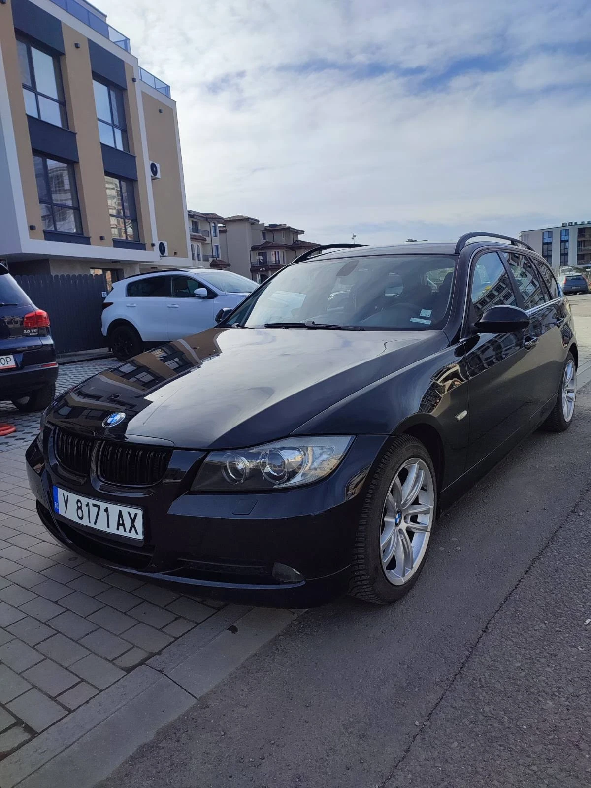BMW 325 Xi, снимка 2 - Автомобили и джипове - 54237383