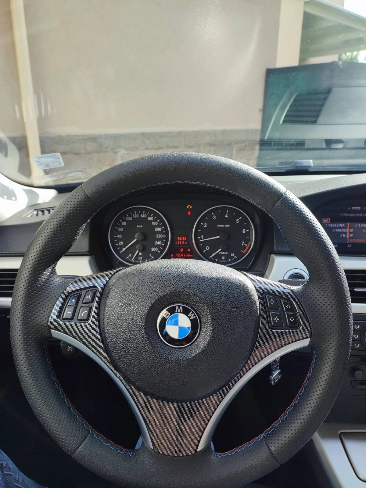 BMW 325 Xi, снимка 8 - Автомобили и джипове - 54237383