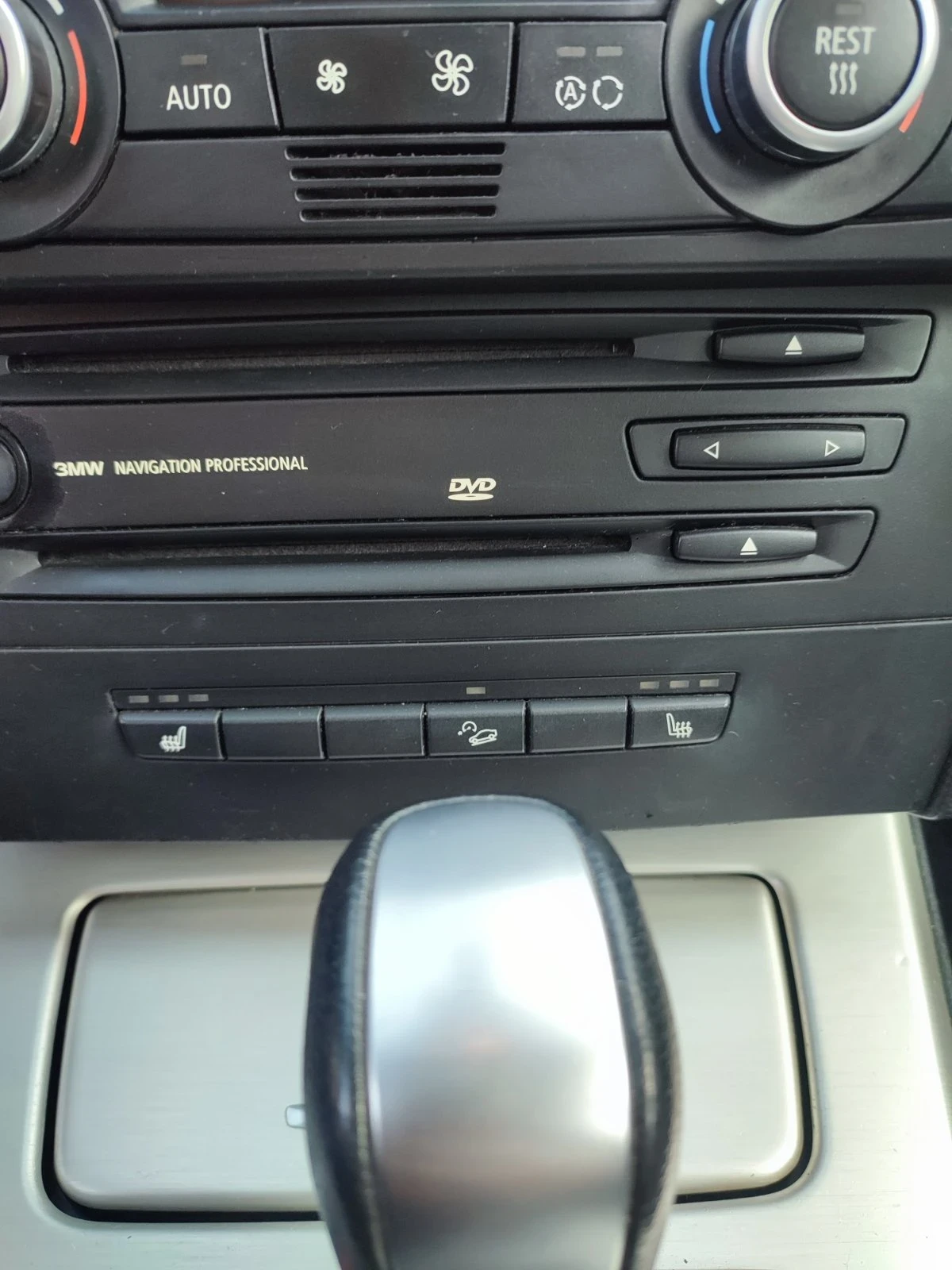 BMW 325 Xi, снимка 12 - Автомобили и джипове - 54237383