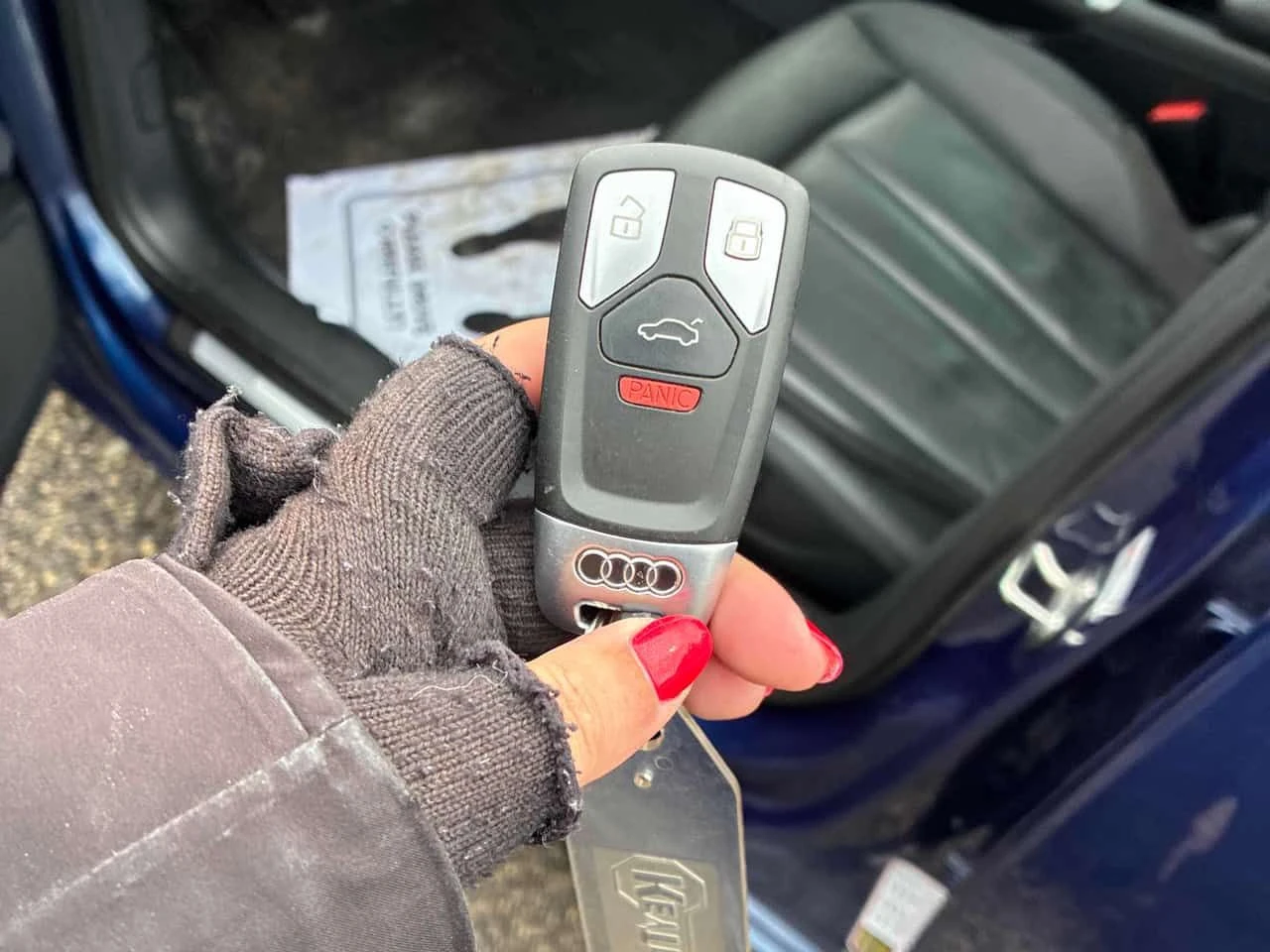 Audi A4  KOMFORT /CAMERA/ПОДГРЕВИ, снимка 13 - Автомобили и джипове - 54356913