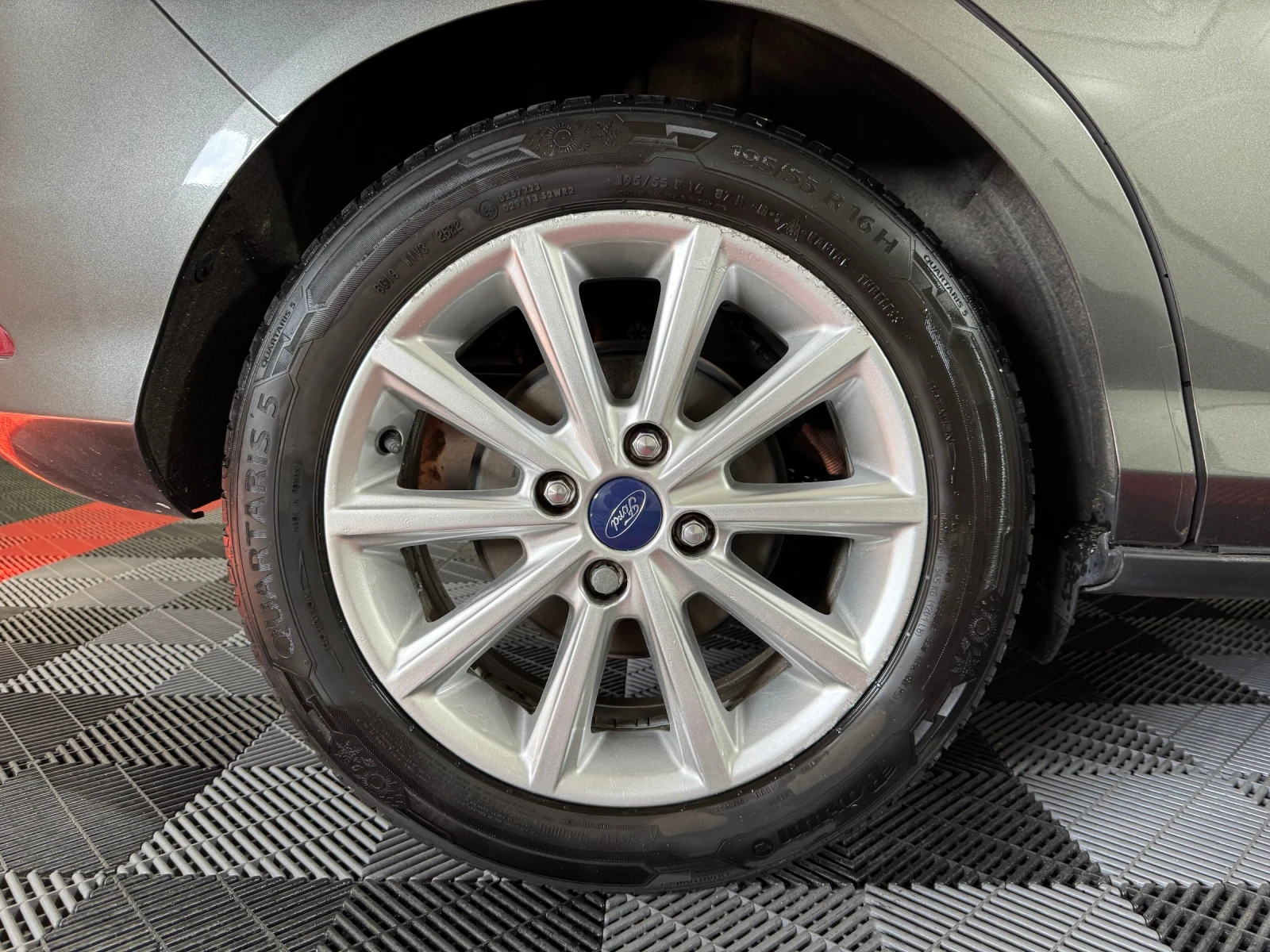 Ford B-Max 1.0 i - TITANIUM - KEYLESS - 116.000 km!, снимка 17 - Автомобили и джипове - 54448862