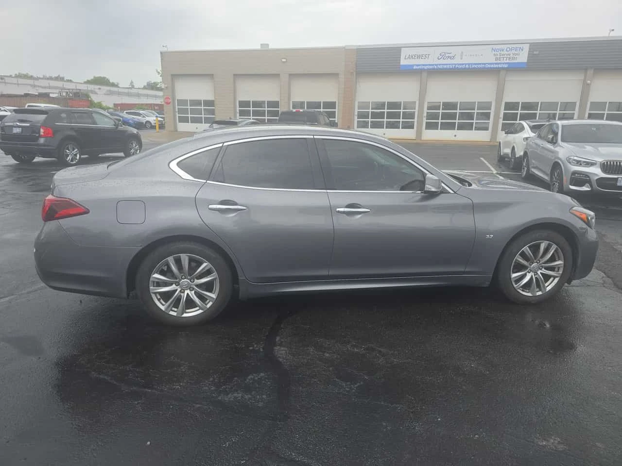 Infiniti Q70 * 4dr Sdn V6 * АВТОКРЕДИТ* , снимка 3 - Автомобили и джипове - 55157793