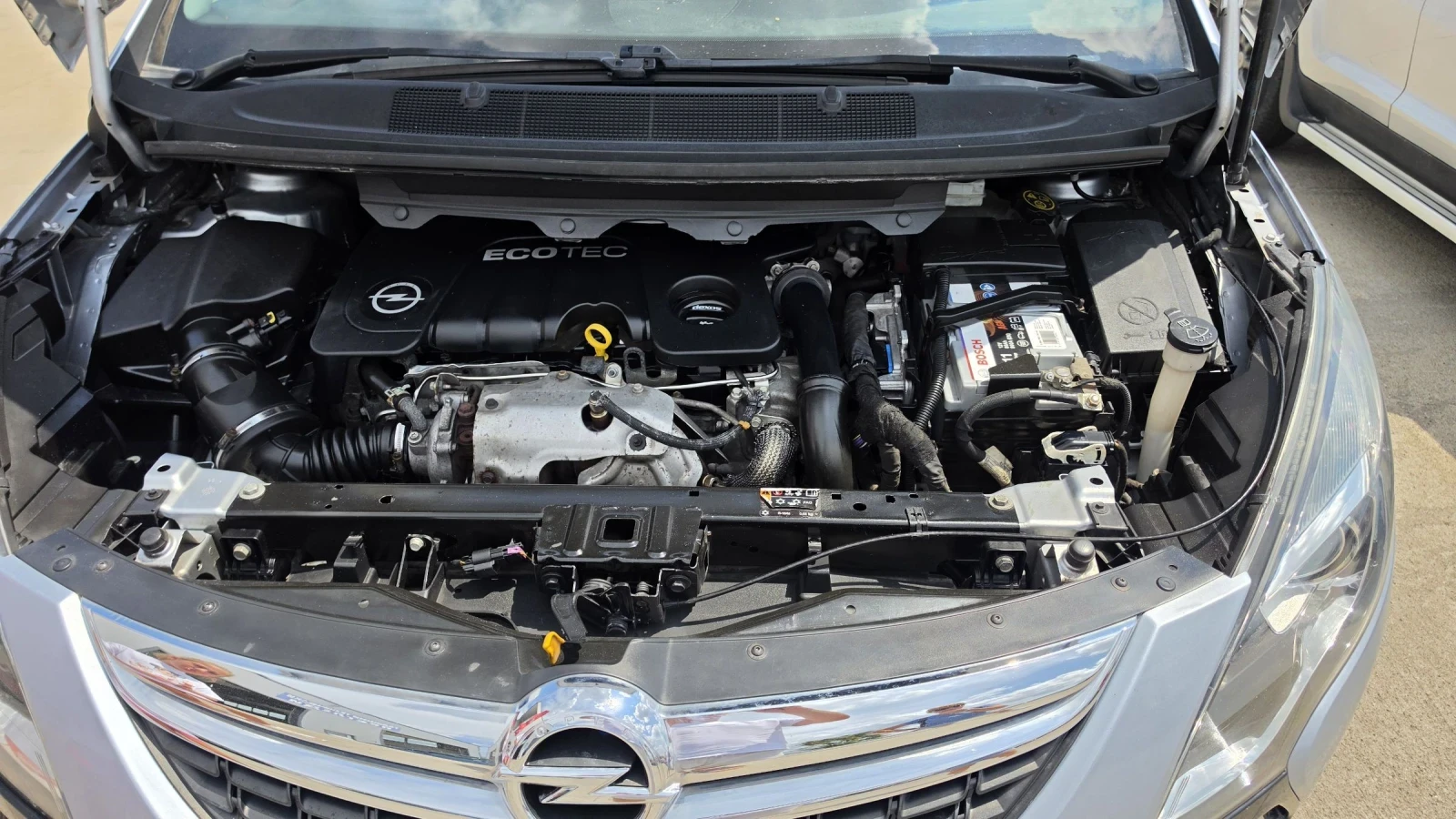 Opel Zafira Tourer, снимка 12 - Автомобили и джипове - 55406309