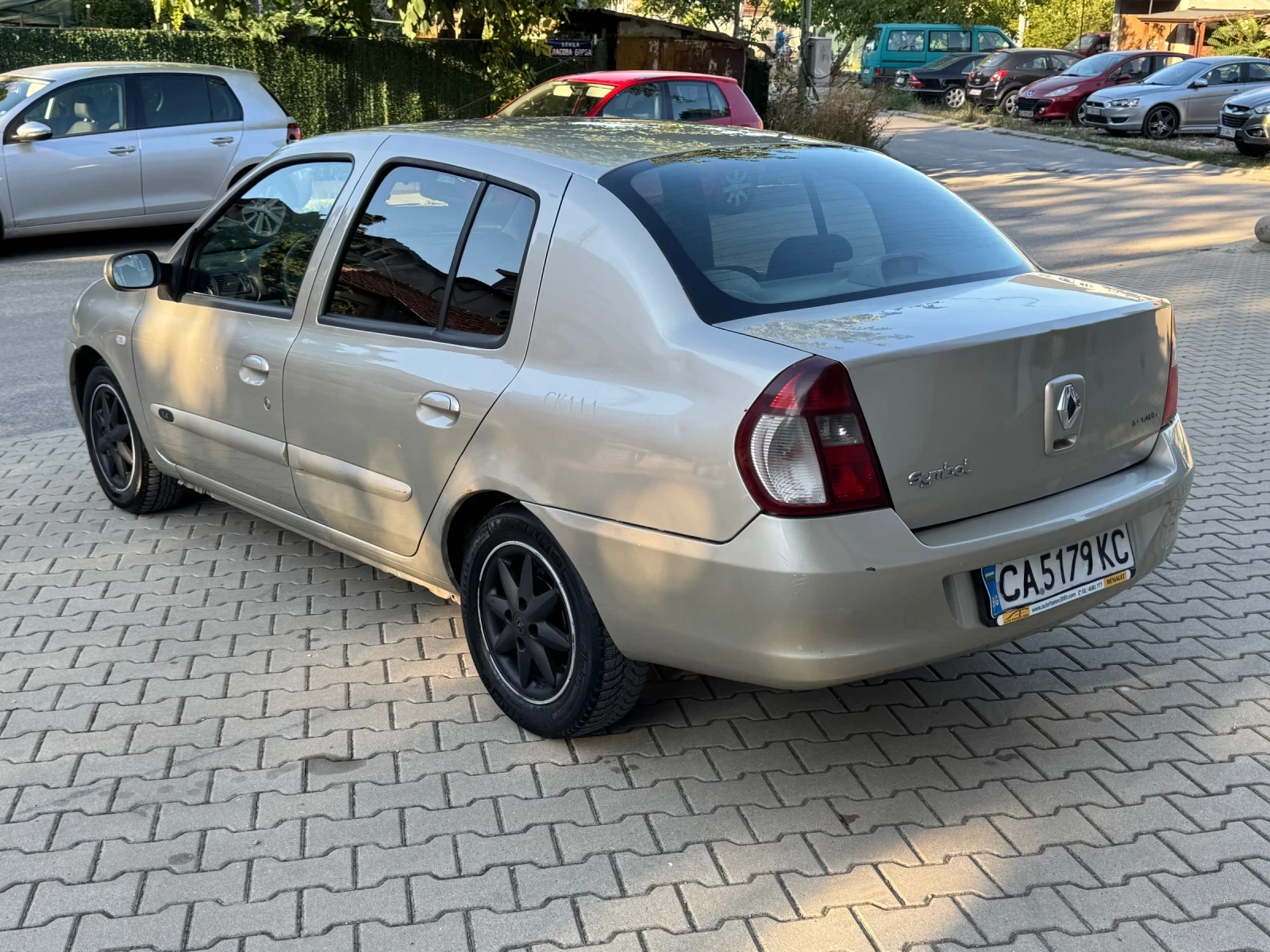 Renault Clio 1.4 Газов Инжекцион, снимка 7 - Автомобили и джипове - 55512530