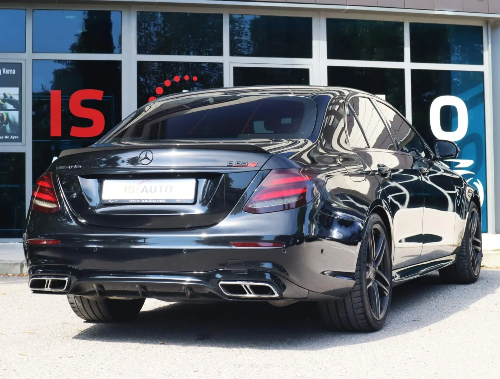 Mercedes-Benz E 63 AMG s V8/4Matic/Carbon/Burmester/Камера/Дистроник/, снимка 5 - Автомобили и джипове - 56253131
