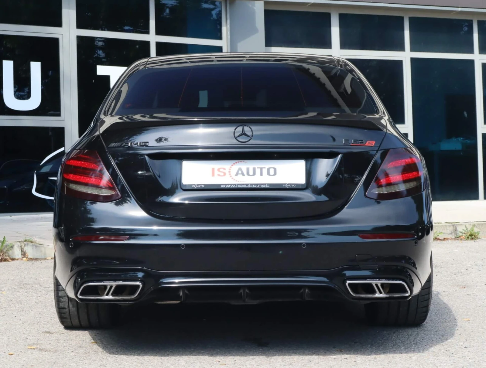 Mercedes-Benz E 63 AMG s V8/4Matic/Carbon/Burmester/Камера/Дистроник/, снимка 4 - Автомобили и джипове - 56253131