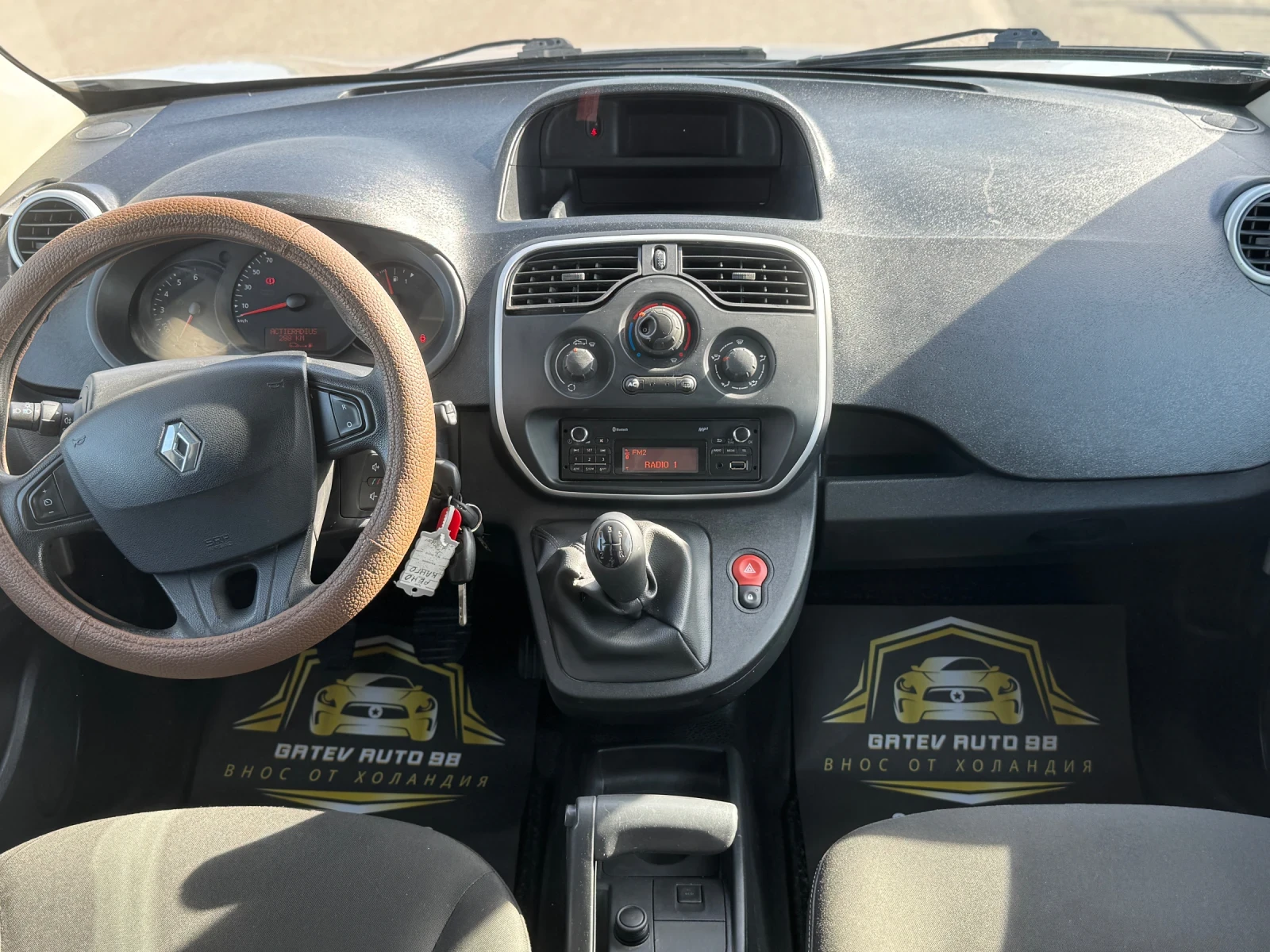 Renault Kangoo 1.5 DCI, снимка 9 - Автомобили и джипове - 56579779