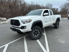 Toyota Tacoma * 4x4 Access Cab Auto * CARFAX * ЦЕНА ДО БГ, снимка 1
