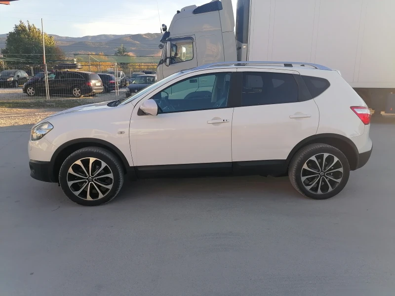 Nissan Qashqai * КОЖА * НАВИГАЦИЯ* ПАНОРАМА * , снимка 3 - Автомобили и джипове - 47588522