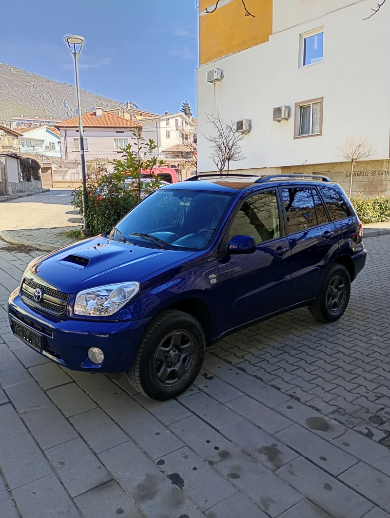 Toyota Rav4 2.0 D-4D FACE 4x4 Клима Теглич, снимка 4 - Автомобили и джипове - 49389713