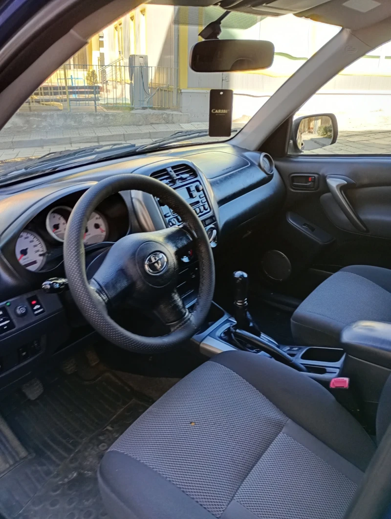 Toyota Rav4 2.0 D-4D FACE 4x4 Клима Теглич, снимка 11 - Автомобили и джипове - 49389713