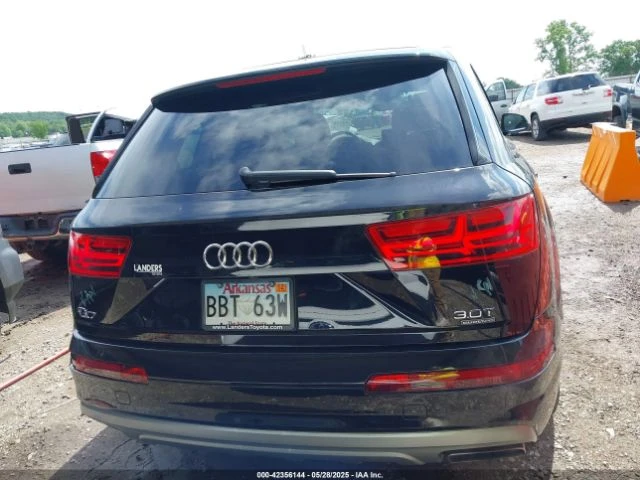 Audi Q7 * 3.0T* PREMIUM* КОЖА* ПОДГРЕВ* LED* NAVI* , снимка 12 - Автомобили и джипове - 54034051