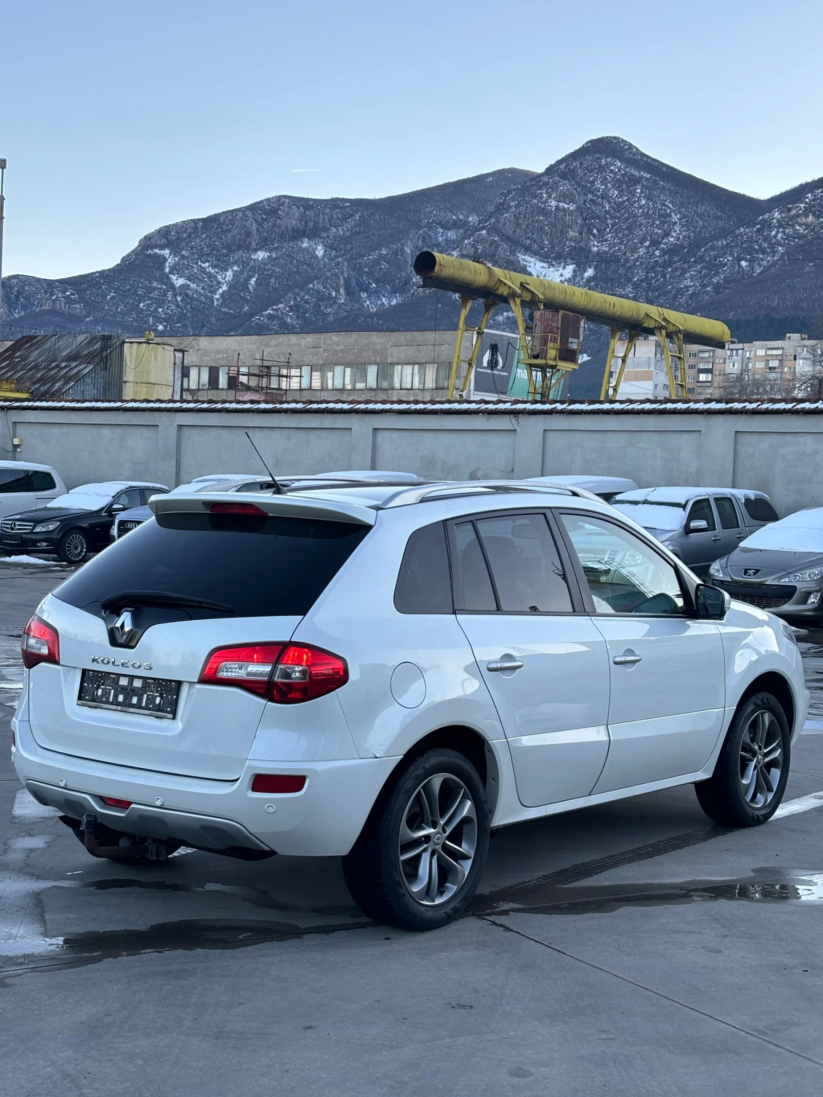 Renault Koleos 2.0 Tdi - Аудио система BOSE и панорамен покрив - изображение 4