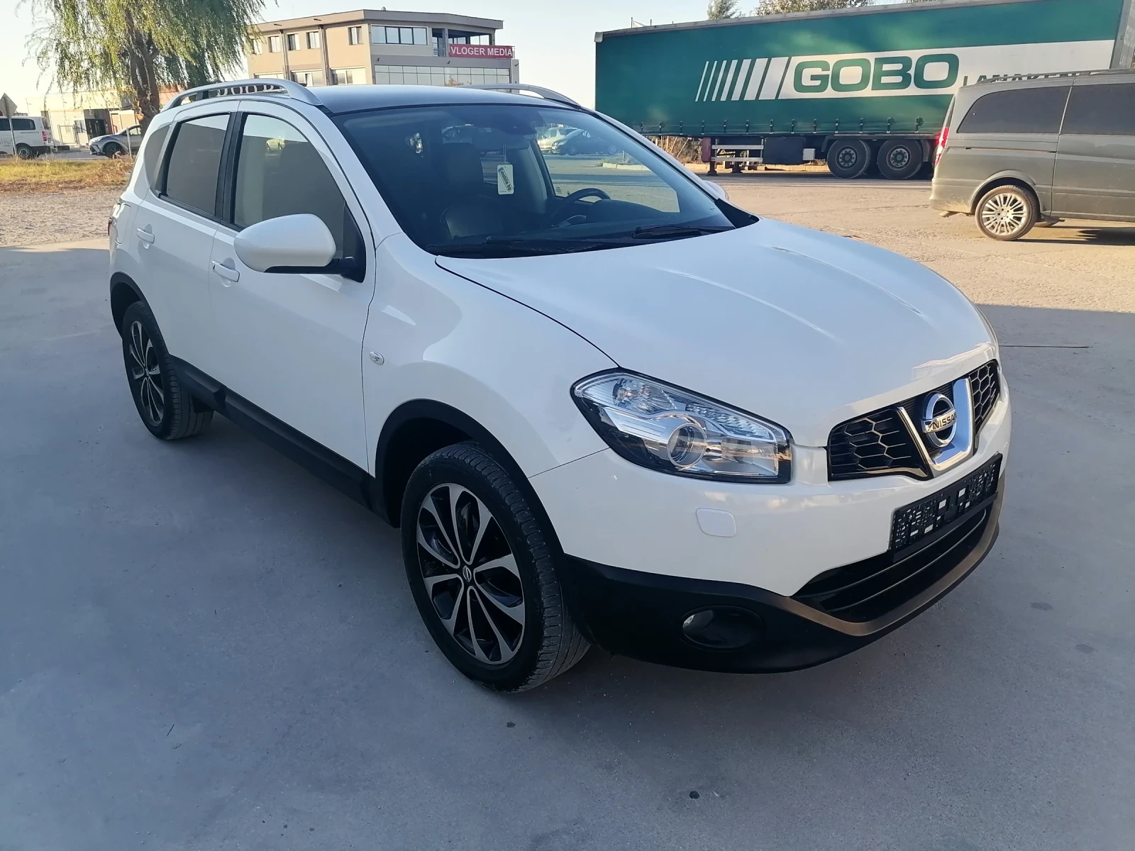 Nissan Qashqai * КОЖА * НАВИГАЦИЯ* ПАНОРАМА *  - изображение 8