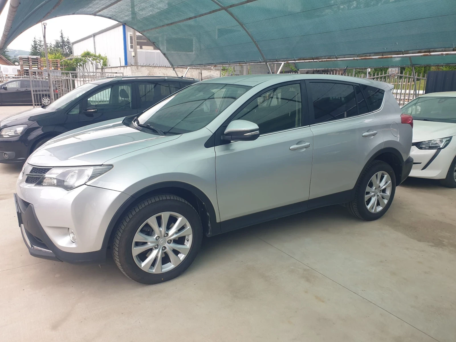 Toyota Rav4 2.2 D AWD  Avtomat, снимка 4 - Автомобили и джипове - 54544474