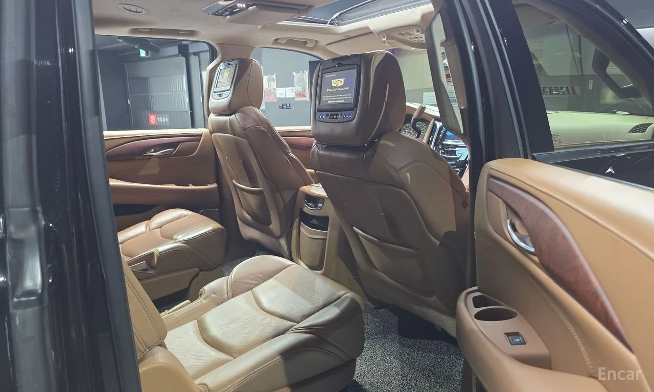 Cadillac Escalade 6.2* V8* ПОДГРЕВ* ОБДУХВАНЕ* МАСАЖ* КЕЙЛЕС* КАМЕРА, снимка 15 - Автомобили и джипове - 54572145
