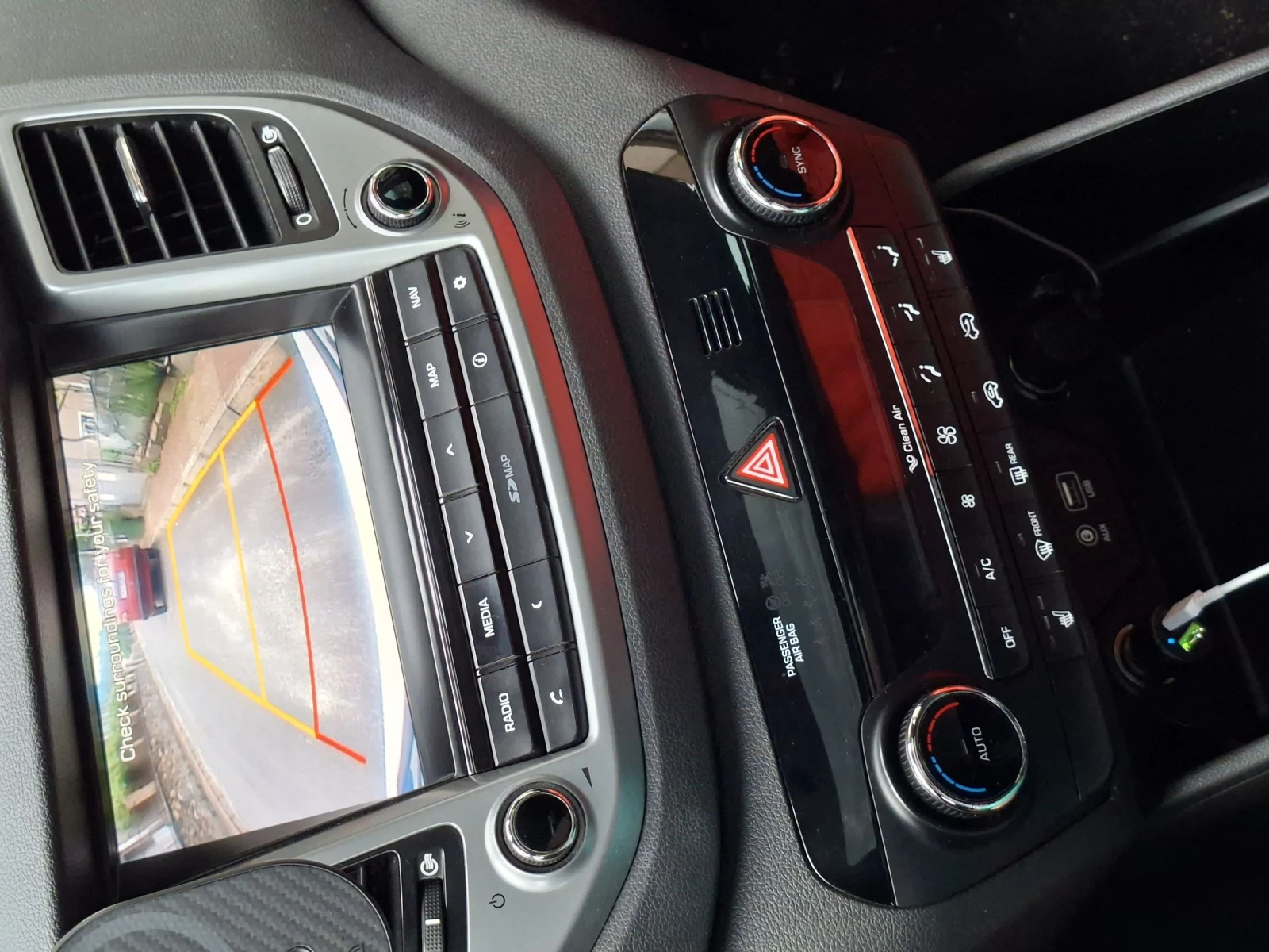 Hyundai Tucson, снимка 3 - Автомобили и джипове - 55015617