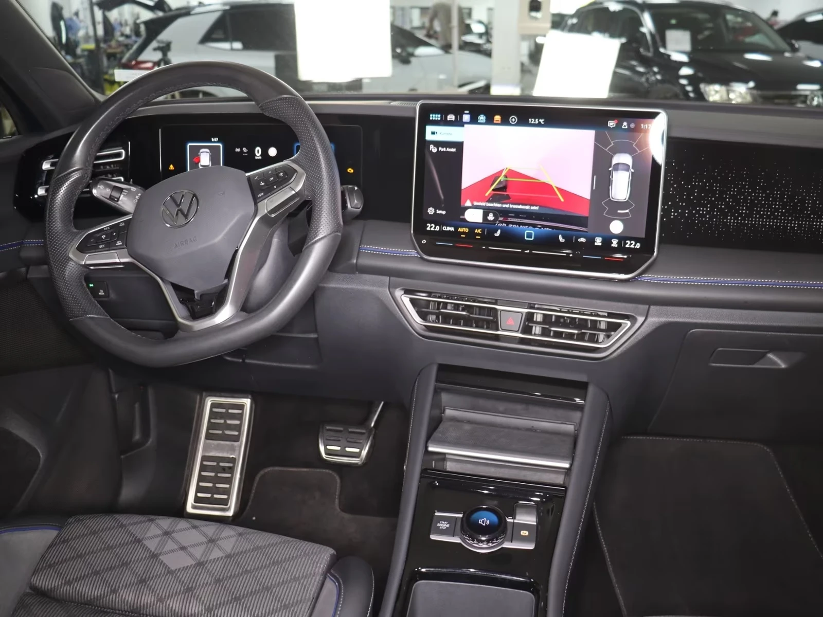 VW Tiguan 2.0 TDI DSG R-LINE CAMERA ACC , снимка 5 - Автомобили и джипове - 55222218