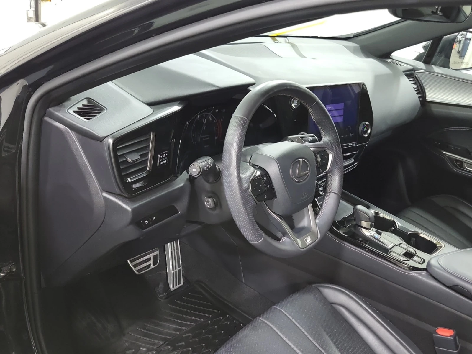 Lexus NX  350 2.4L F-SPORT / CARFAX / ОБДУХВАНЕ / АВТОКРЕДИ, снимка 11 - Автомобили и джипове - 56002041