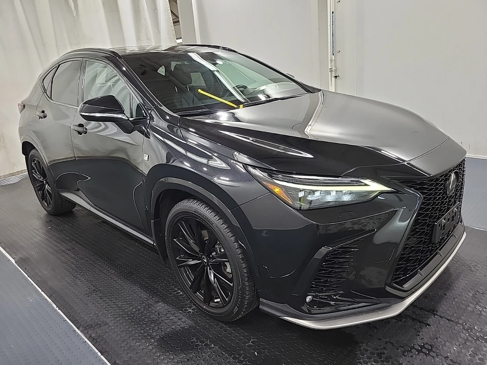 Lexus NX  350 2.4L F-SPORT / CARFAX / ОБДУХВАНЕ / АВТОКРЕДИ, снимка 2 - Автомобили и джипове - 56002041