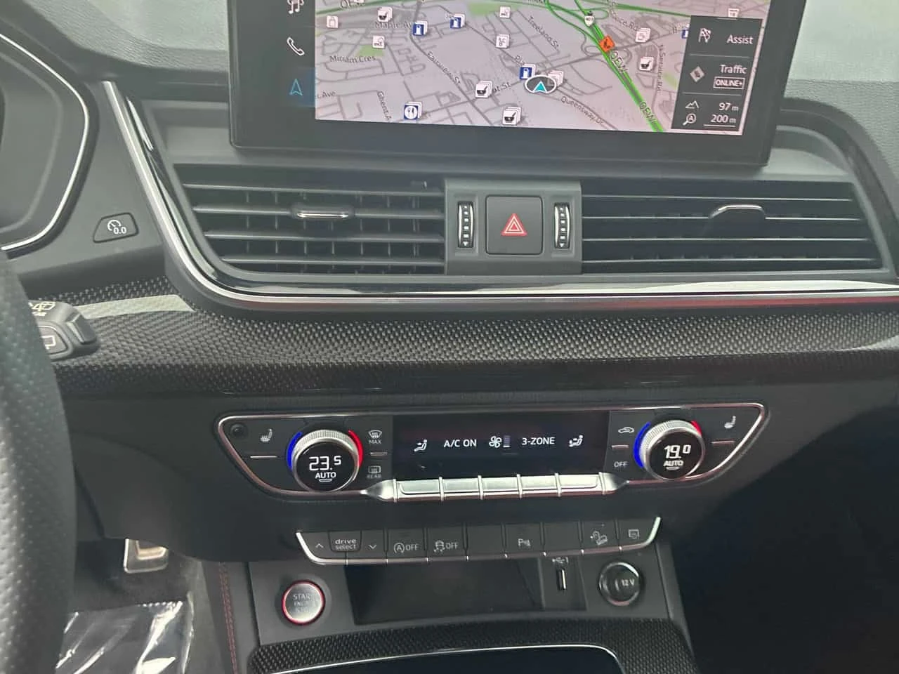 Audi SQ5 / ДИСТРОНИК / 360 / ХЕД-ЪП / ОТ ПРЕДСТАВИТЕЛСТВО, снимка 9 - Автомобили и джипове - 56185917