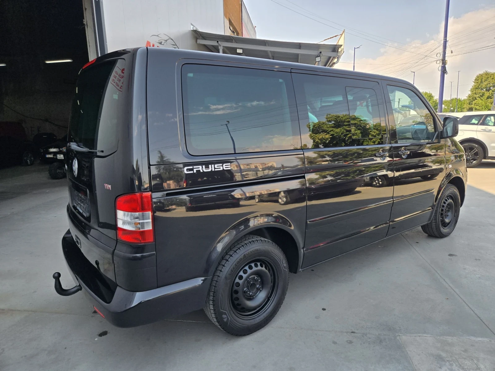 VW Multivan, снимка 4 - Бусове и автобуси - 55804446