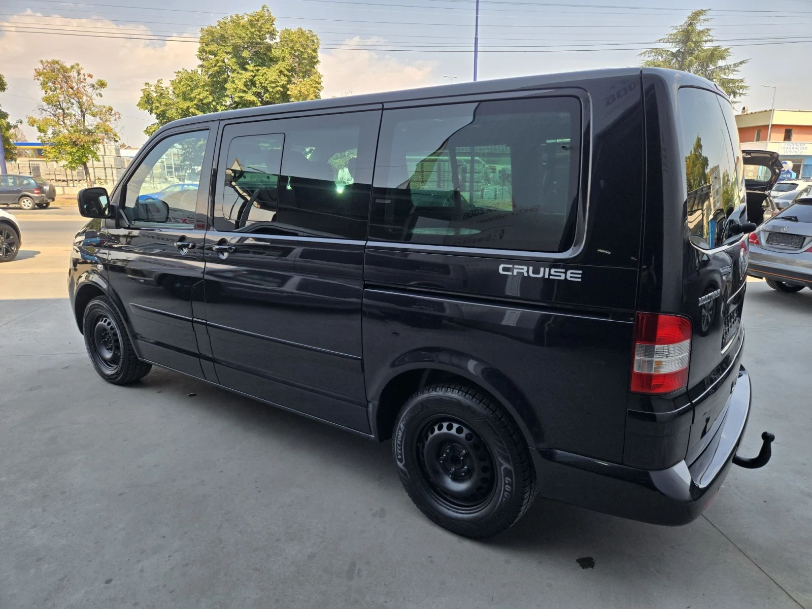 VW Multivan, снимка 6 - Бусове и автобуси - 55804446
