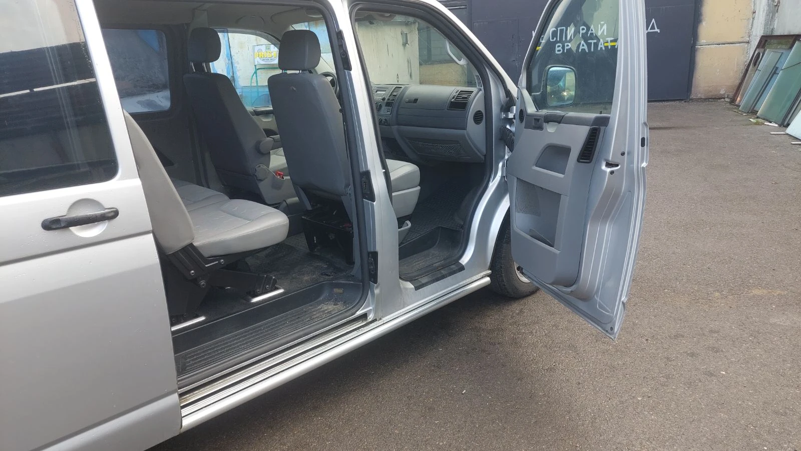 VW Transporter, снимка 8 - Бусове и автобуси - 56090494