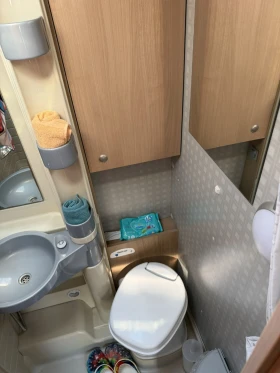 Кемпер Burstner IT 674, снимка 9