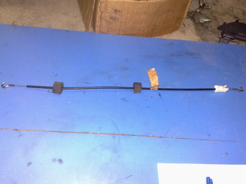 Жило задна лява врата за Мерцедес Е-класа 01г.