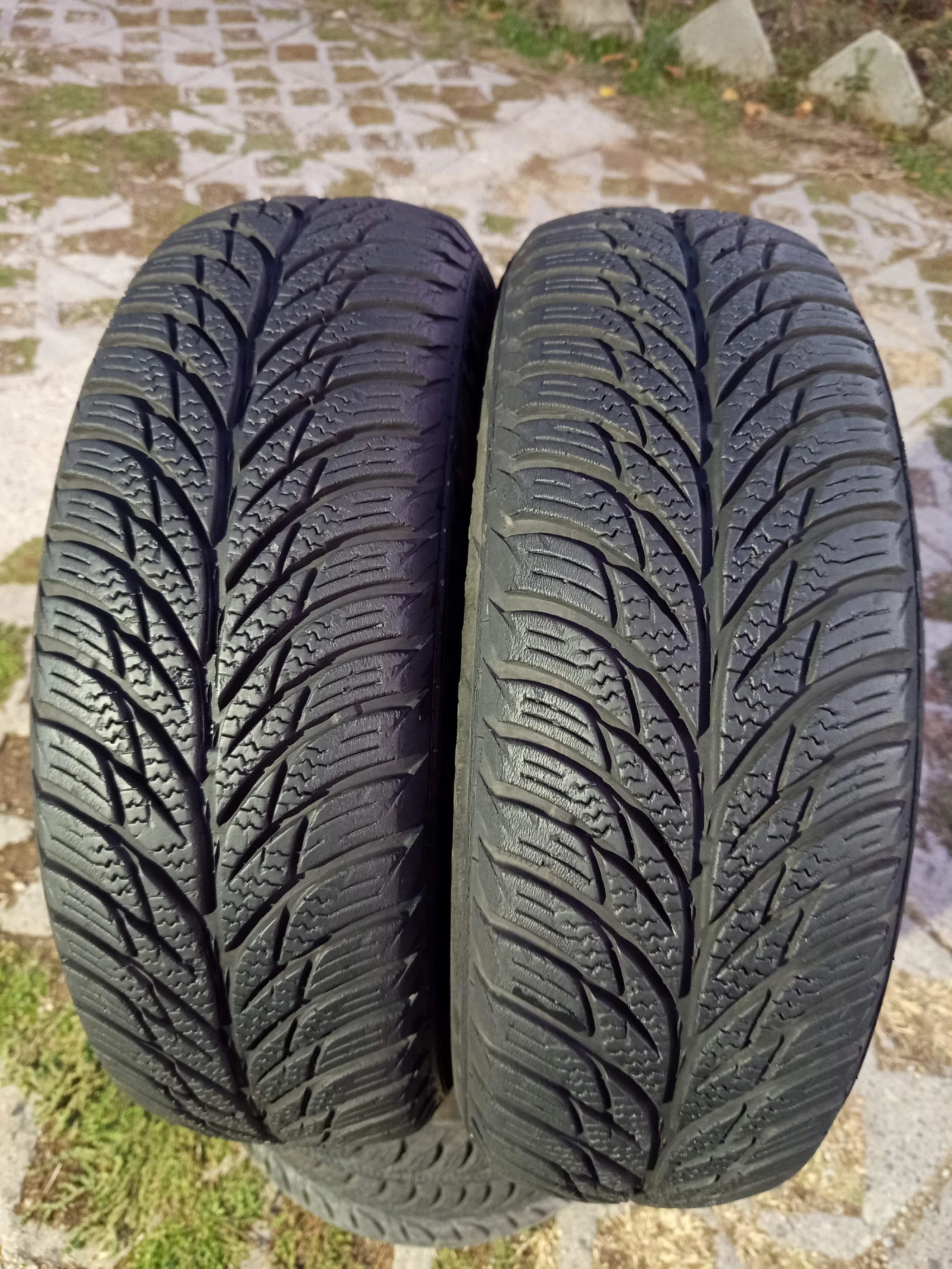 Гуми Зимни 175/65R14, снимка 2 - Гуми и джанти - 56256661