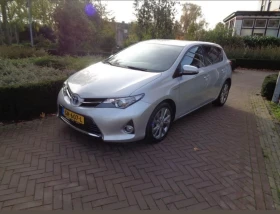 Toyota Auris 1.8 Hybrid , снимка 6