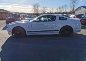 Ford Mustang V6 * * CARFAX * * АВТО КРЕДИТ * * , снимка 2
