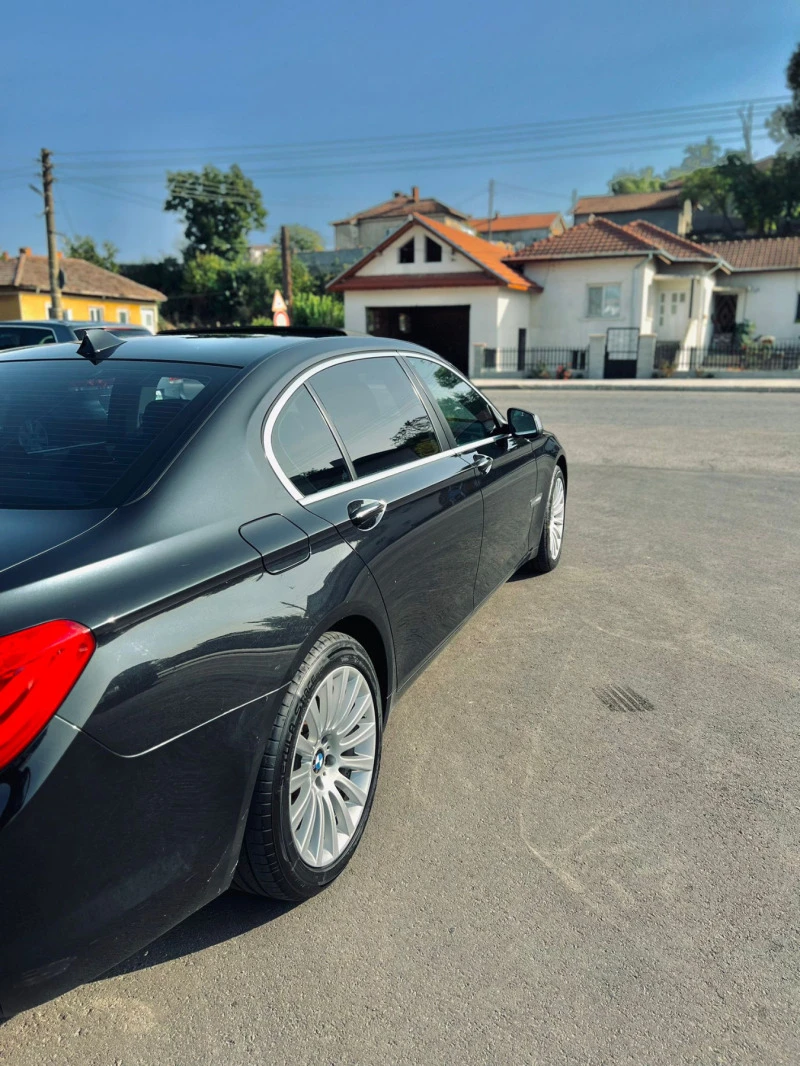 BMW 750, снимка 8 - Автомобили и джипове - 47227364