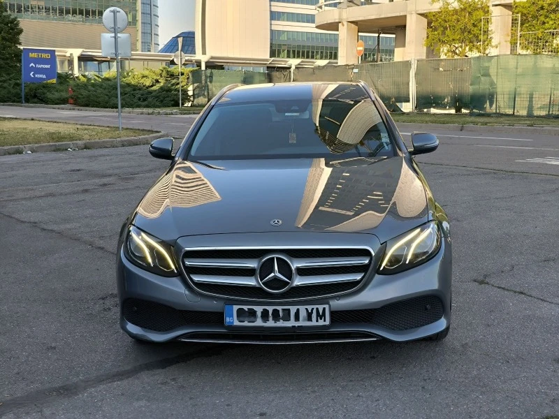 Mercedes-Benz E 220 AMG пакет.. ПРОМОЦИЯ. ДО 30 СЕПТЕМВРИ, снимка 1 - Автомобили и джипове - 47164686