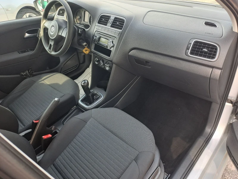 VW Polo 1.6TDI, снимка 8 - Автомобили и джипове - 47383405