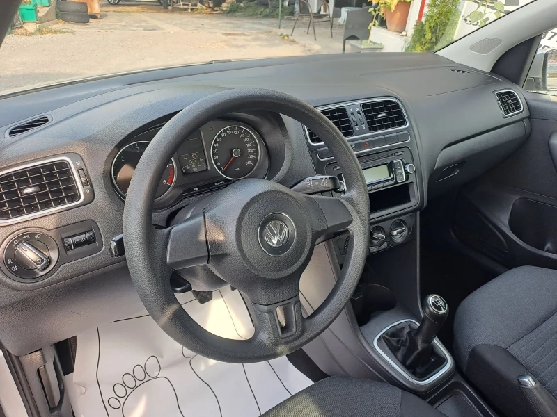 VW Polo 1.6TDI, снимка 10 - Автомобили и джипове - 47383405