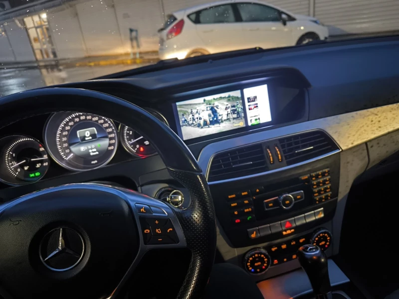 Mercedes-Benz C 250 AMG, снимка 5 - Автомобили и джипове - 48229244