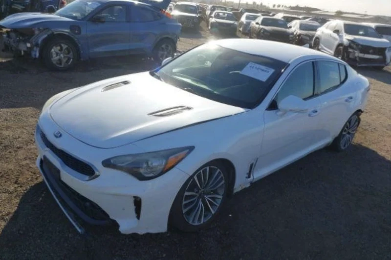 Kia Stinger, снимка 2 - Автомобили и джипове - 49008908