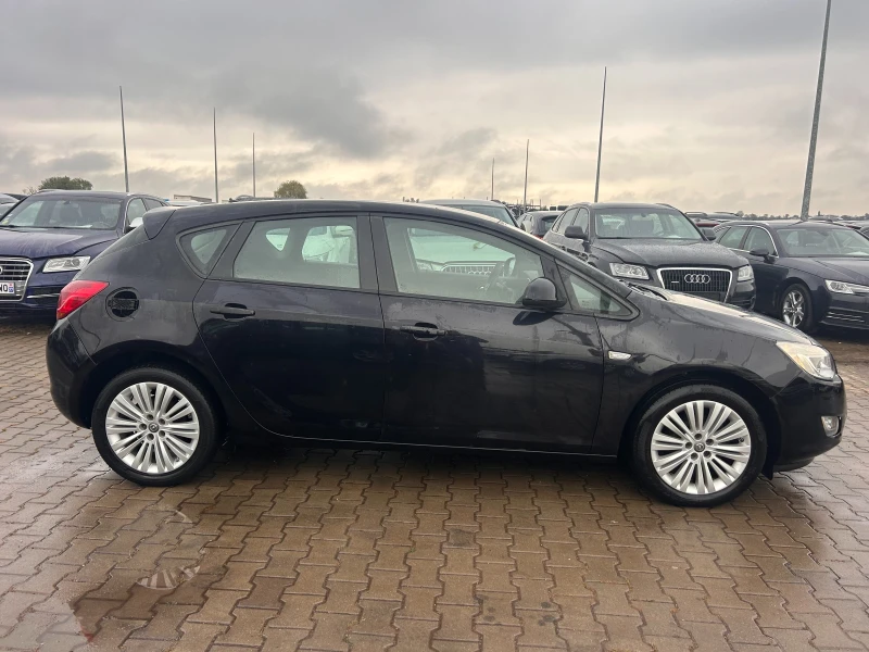 Opel Astra 1.4i EURO 5, снимка 5 - Автомобили и джипове - 51963353