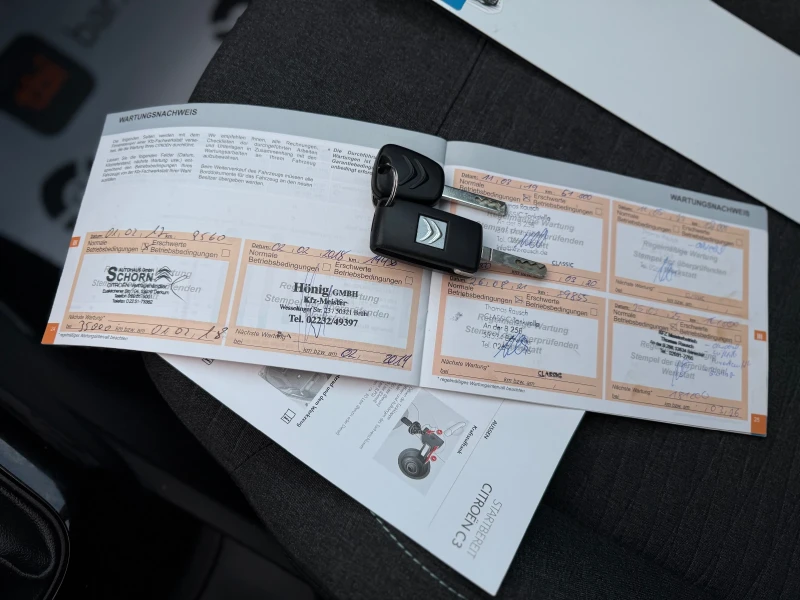 Citroen C3 1.2i * Navi* Panorama* LED* , снимка 13 - Автомобили и джипове - 52003693