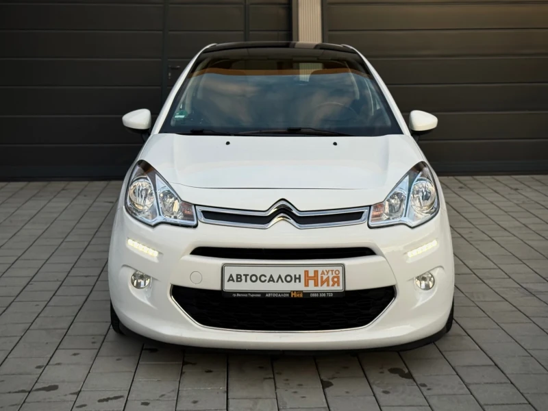 Citroen C3 1.2i * Navi* Panorama* LED* , снимка 2 - Автомобили и джипове - 52003693