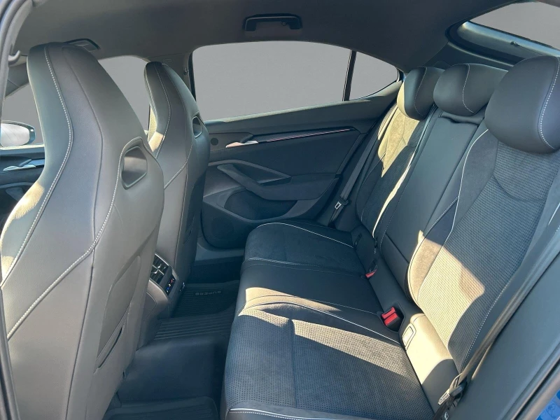 Skoda Superb 2.0TSI* SPORT-LINE* DISTR* HEAD-UP* MEMORY* CANTON, снимка 12 - Автомобили и джипове - 52455220