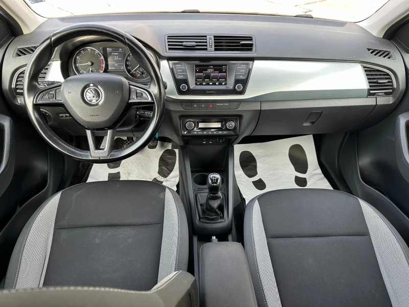 Skoda Fabia 1.0i 95 к.с., снимка 10 - Автомобили и джипове - 52875019