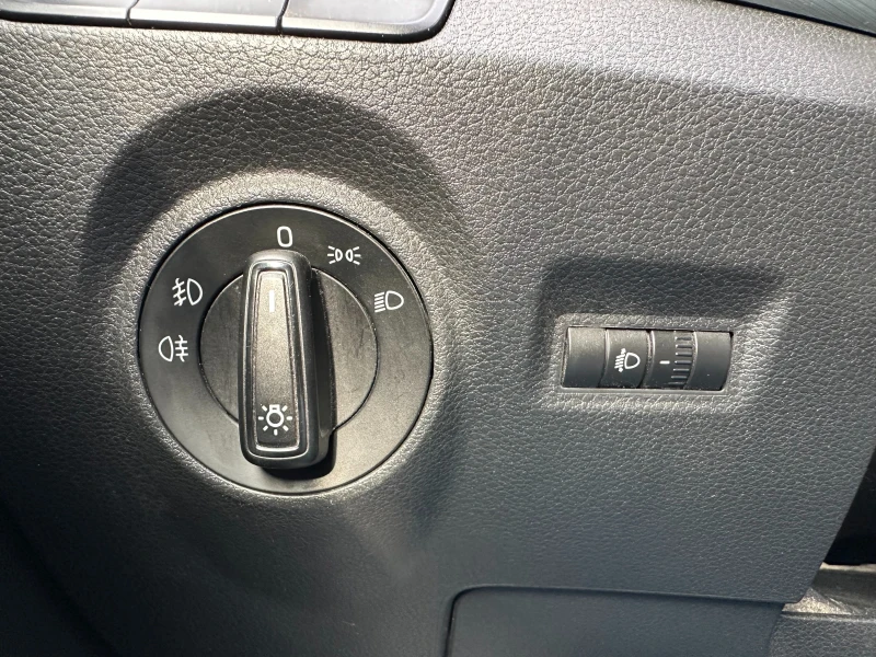 Skoda Fabia 1.0i 95 к.с., снимка 14 - Автомобили и джипове - 52875019