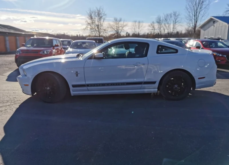 Ford Mustang V6 * * CARFAX * * АВТО КРЕДИТ * * , снимка 2 - Автомобили и джипове - 52902202