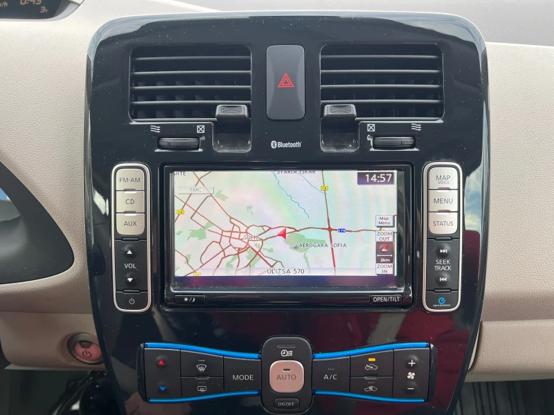Nissan Leaf , снимка 9 - Автомобили и джипове - 53225240