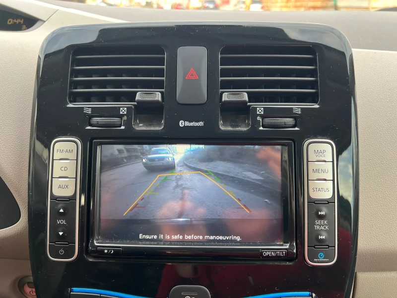 Nissan Leaf , снимка 10 - Автомобили и джипове - 53225240