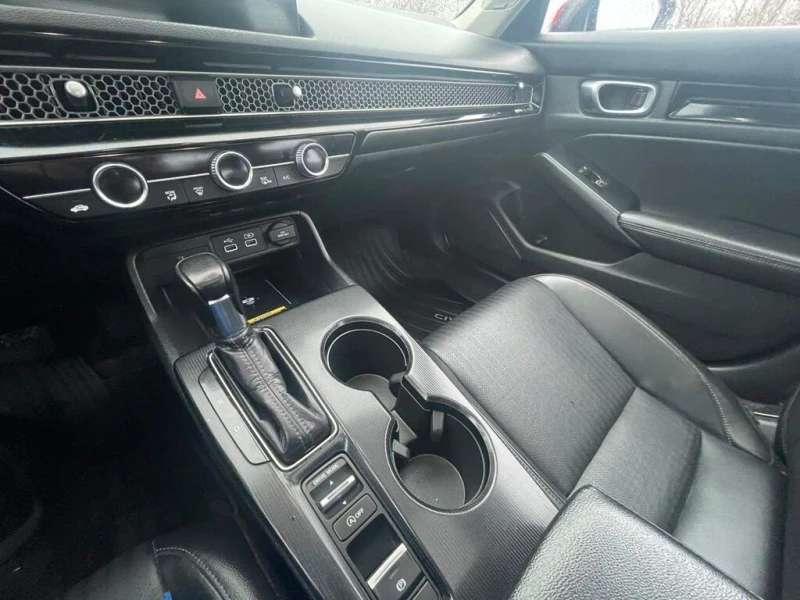 Honda Civic Touring FWD* АвтоКредит* (ЦЕНА ДО БГ), снимка 15 - Автомобили и джипове - 53359979