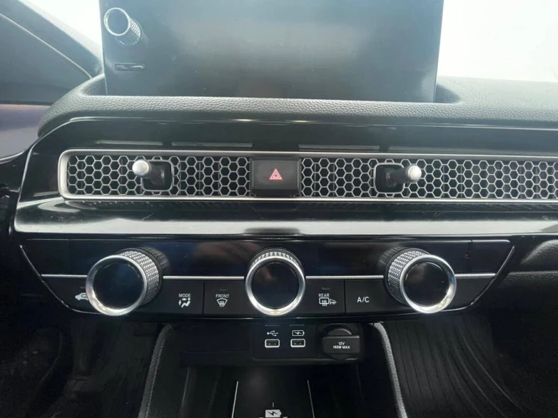 Honda Civic Touring FWD* АвтоКредит* (ЦЕНА ДО БГ), снимка 16 - Автомобили и джипове - 53359979